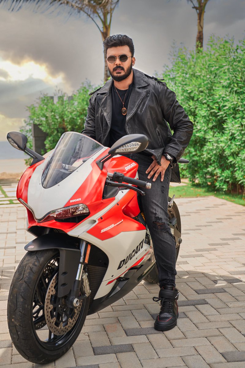 ActorManoranjan's tweet photo. Hello! https://t.co/I9uvpQV6tj