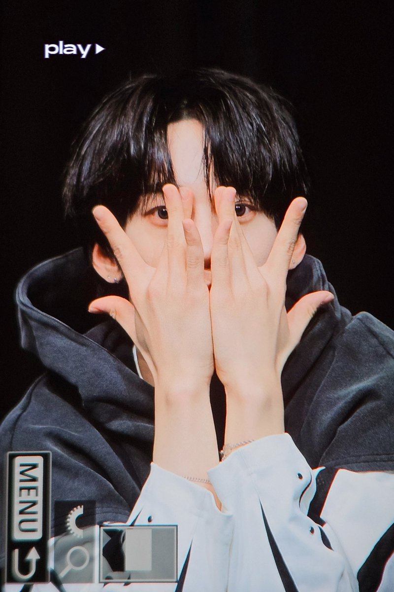 play_nkd's tweet photo. 240114 🧸🧸
#앰퍼샌드원 #AMPERSANDONE 
#KAMDEN #나캠든 #나두빈 https://t.co/dXyqDnSzkX