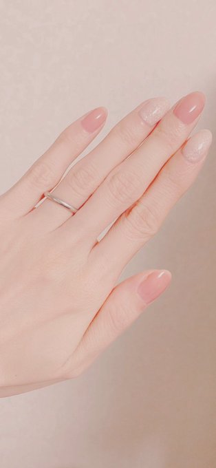 「シンプルな背景 婚約指輪」のTwitter画像/イラスト(新着)