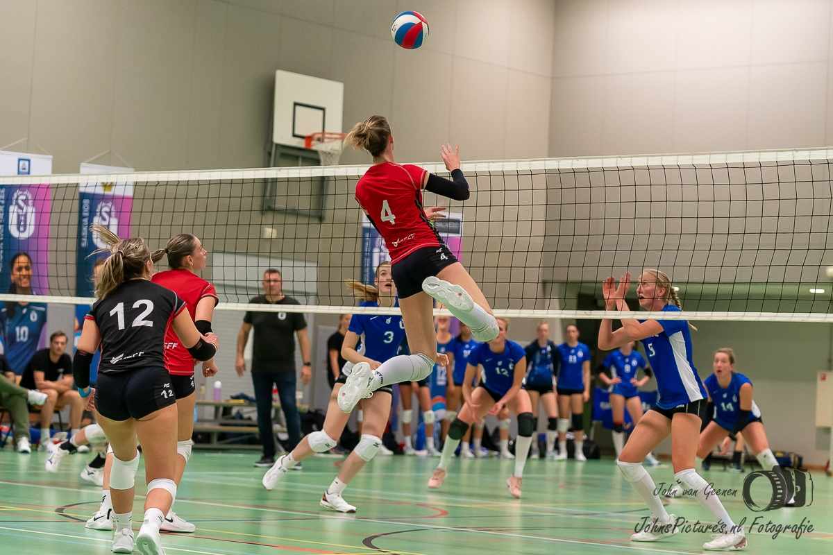 Koploper Keistad verloor in de Topdivisie B dames, US en Dinto pakten belangrijke zeges m.b.t. de stand.
vizieropvolleybal.nl/vijfsetters-en…