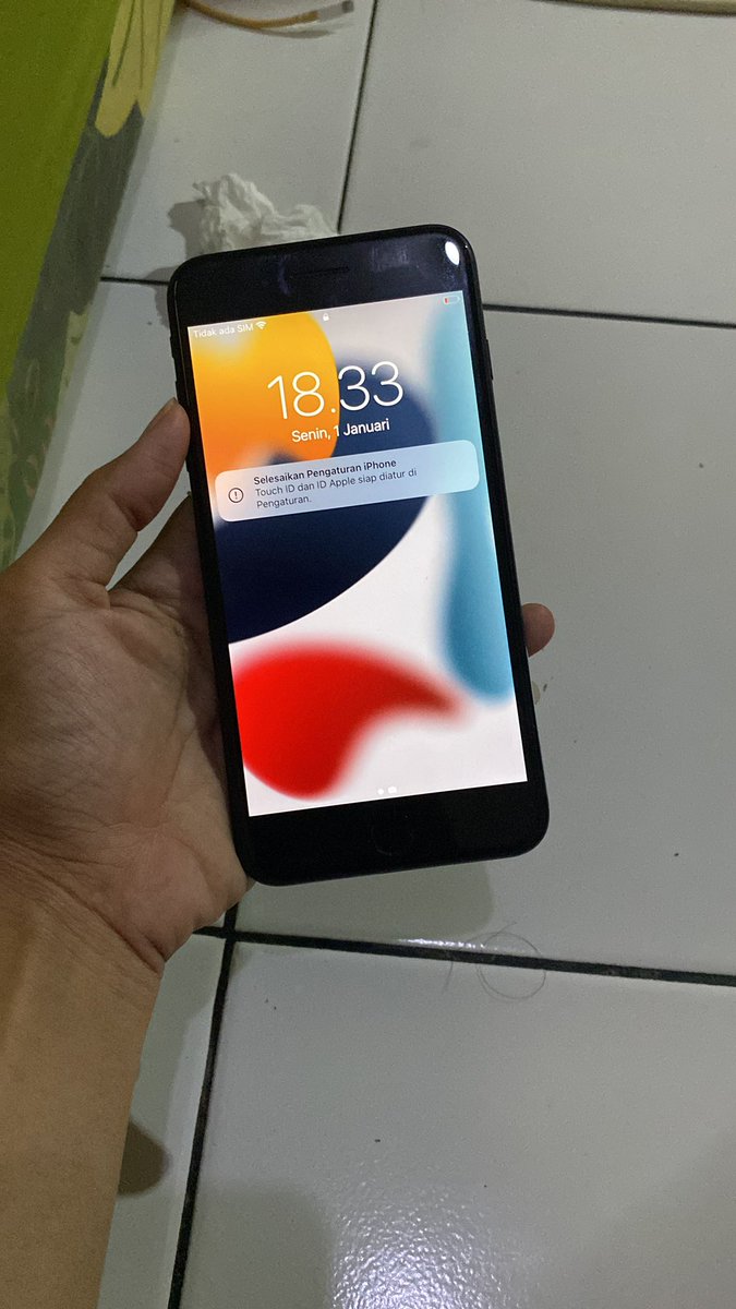 couplewanders's tweet photo. For sale! Iphone 7plus 128gb ori ibox !
2,5 nego! chat dm🥳

#jualiphone #danauang #iphone7plus #jualhp https://t.co/Jmp4PaaY9k