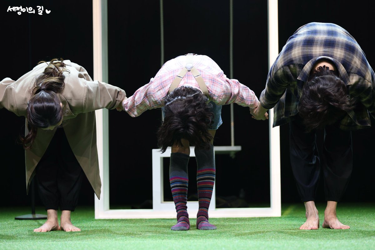 240114 연극 #템플 Preview (1)🚪

“난 이 문을 넘어야만 해.”

#김세정 #KIMSEJEONG
#세정 #SEJEONG