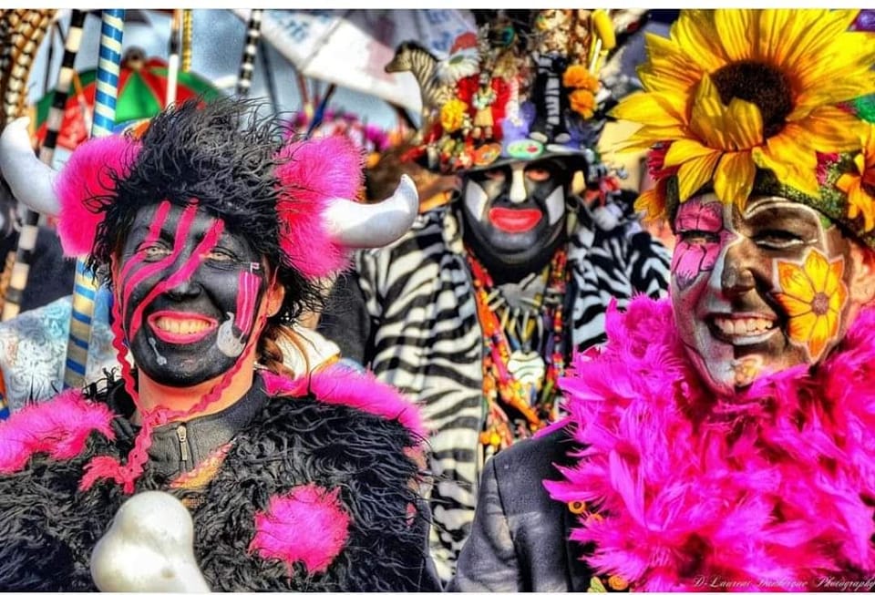 hautsdefrance's tweet photo. 🥳 Enfilez votre clet'che, révisez vos chansons et entrez dans la bande du #carnavaldedunkerque qui a fait son grand retour en #hautsdefrance.

🎉 C'est bien plus qu'une simple fête, c'est une véritable symbiose qui nous unit dans la joie !

📲 Infos ➡ https://t.co/KIR1s2YxGm https://t.co/D9ku6VD7rG