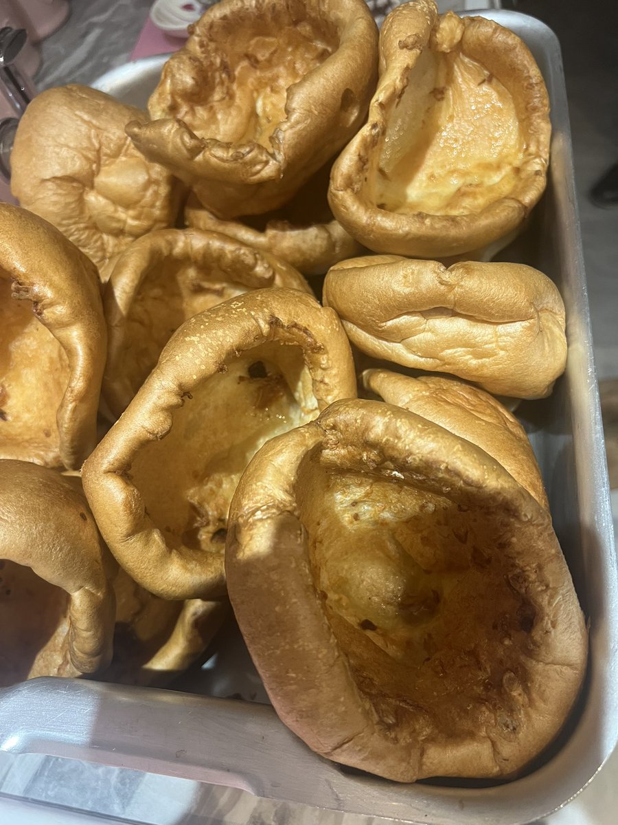 11.30 am all homeless lonley struggling .  stew yorkie puds.  Puds donated by Trawlerman Cleethorpes Thank  you so kind.   <a href="/ActivePatriotUK/">Active Patriot</a> all be freshly cooked this morning  #LincsConnect @LincolnshireCF <a href="/NELincsChaplain/">Mary Vickers</a>  have safe day Blessed day everyone   🙏