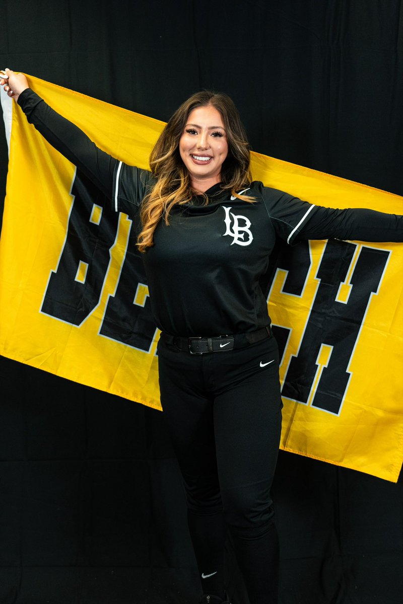 Year 5 ! 🖤💛 #gobeach