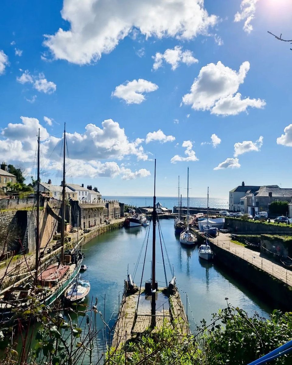 #Charlestown Harbour in #Cornwall used to film the tear-jerking scenes in the penultimate episode of series 5 of #Poldark. More details can be found at poldarkguide.co.uk. Thanks to @wheresdoddy for the super photo.