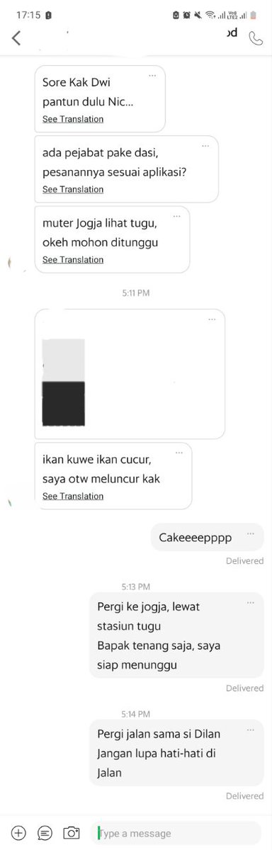 Pergi maen ke rumah Mpok Atun,
Marilah kita berbalas pantun.
Gitu gak sih caranya? 🤣🤣🤣