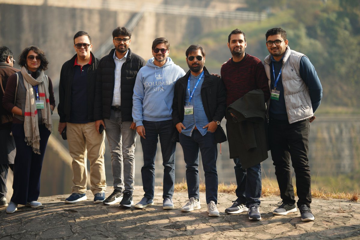The 17th Annual Fulbright Alumni Conference concluded with a site visit to Rawal Dam. #Fulbright alumnus Dr. Bilal Iftikhar gave the participants a briefing about the dam's construction, history, and water capacity. 
Thank you all for attending the conference!
#USEFP #USPAK