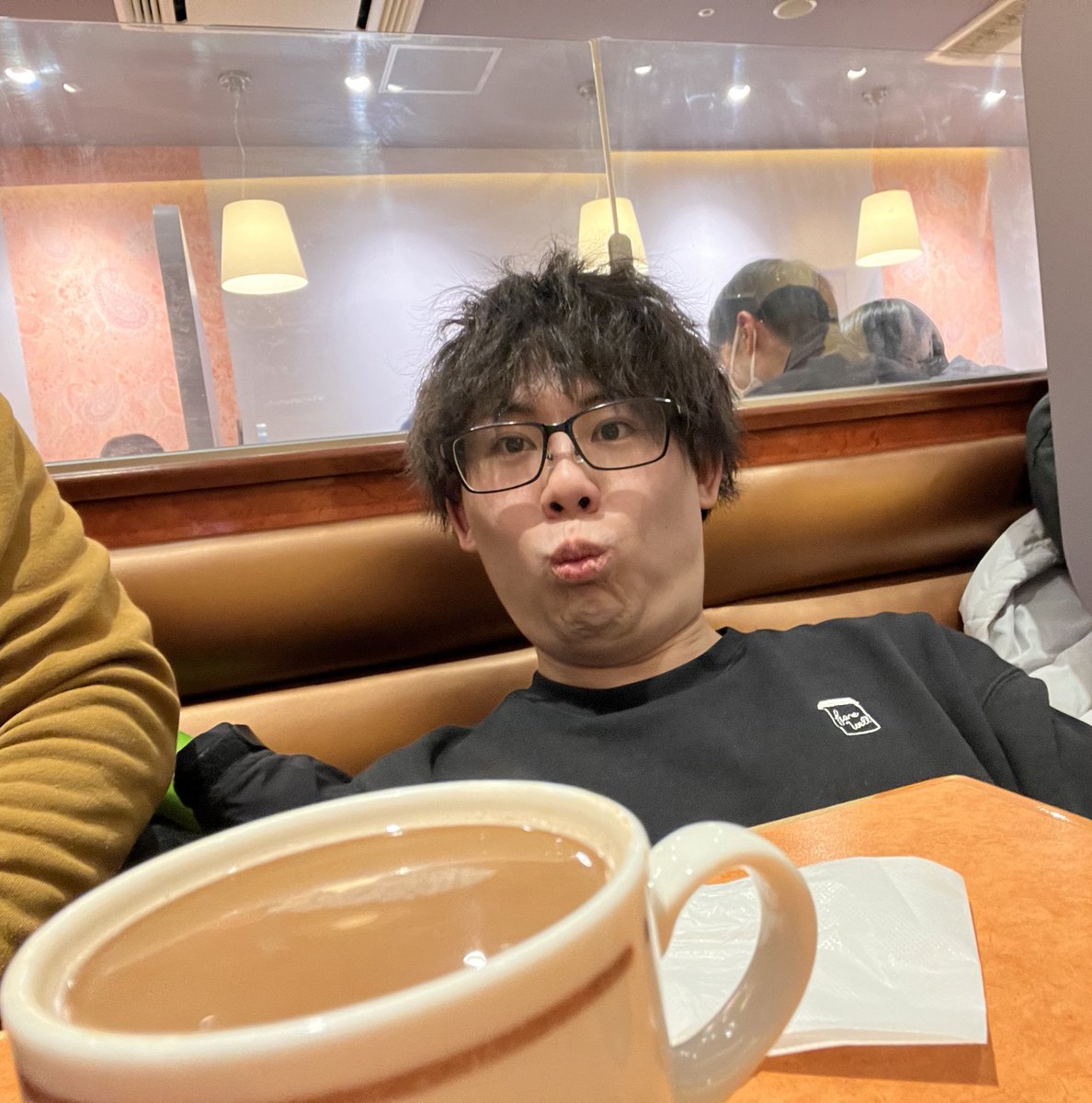 Monocrows_'s tweet photo. なおちゃんサイゼリヤのドリンクバーにて
エスプレッソ失敗wwwwww

どう見ても写真のものが
エスプレッソに見えなくて無理wwwww

#Monocrows
#サイゼリヤ
#間違え探しやりつつ打ち合わせ中 https://t.co/eJ39olIAIH