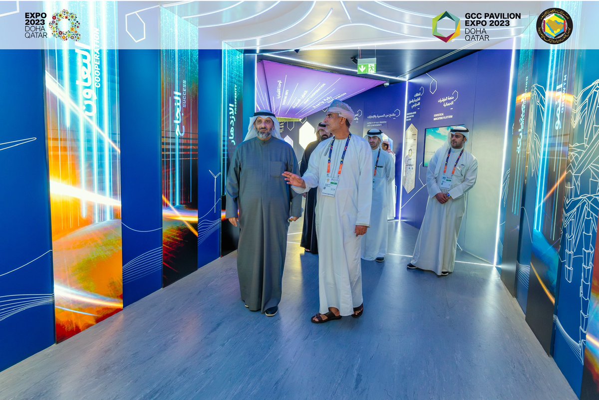 GCCSGEVENTS's tweet photo. زيارة المشرف العام على الشبكة الوطنية الكويتية لرصد الزلازل في معهد الكويت للأبحاث العلمية لجناح #مجلس_التعاون في #إكسبو_2023_الدوحة.

The Supervisor of Kuwait National Seismic Network at Kuwait Institute for Scientific Research (KISR) visits The #GCC Pavilion at #Expo2023Doha https://t.co/nGBQUf2goS