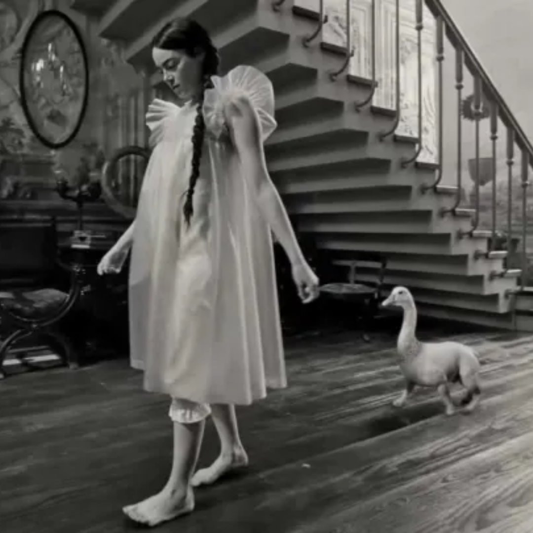 FulhamRoadPH's tweet photo. 🐶 Calling all our fur-tastic friends from Dr. Baxter's menagerie of Frankensteined creatures!  

🐾🎥 Join us for a dog-friendly screening of Yorgos Lanthimos' latest film, Poor Things, featuring the incredible tale of Bella Baxter. 🦆 🐩
 
🐕 #DogFriendlyScreening https://t.co/NMzMH9VkZ7
