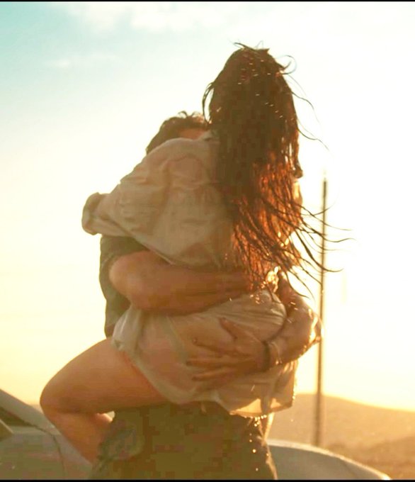 GDyblyRa0AAuWyK?format=jpg&name=small