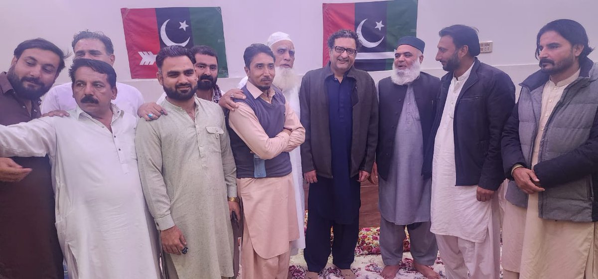 Malik436mazhar's tweet photo. الیکشن مہم 

یوسی مظفرآباد کالونی وارڈ 02 ڈور ٹو ڈور 

#VoteForTeer 
#08FebVoteForTeer
#TeerKaNeshanJeetKaNeshan
#PPP #NA230 #PS87
#Election2024 💞🇱🇾🇱🇾💞✌️
@BBhuttoZardari @alam_jamot @SalmanAMurad @SyedAghaPPP @Akhtarbutt_147 @Bhuttoiest https://t.co/3Ju2vaA9oU