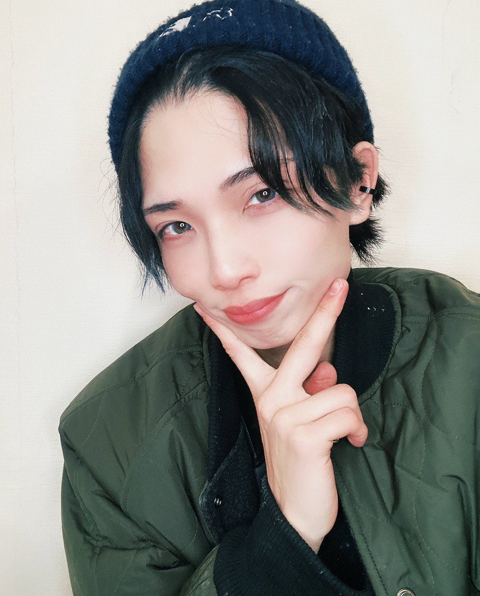 GB_so_shion's tweet photo. ｢柳ヶ瀬日ノ出町より元気を発信！｣ありがとうございました😆🎶
寒い中お越しくださった皆さん、立ち止まって見てくれた方、ありがとうございました☺️今日のライブも最高に楽しくて寒さも吹っ飛んだよ💨❗️

次は17日のキャスパーで待ってるよん🩵 https://t.co/c8ZszGkwRJ