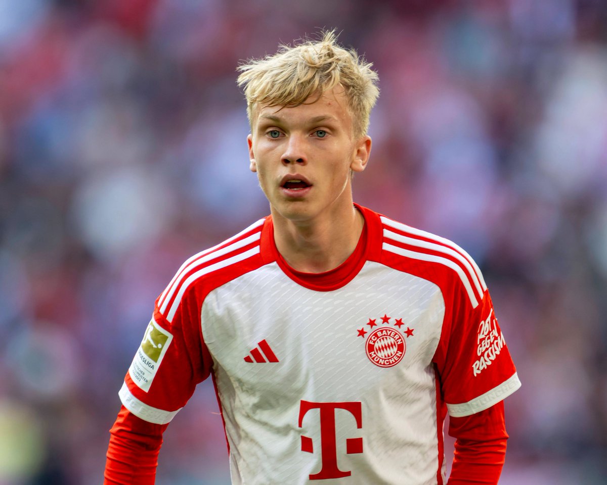 ballorientiertc's tweet image. Warum eine 1,5-Jahres-Leihe von Bayern-Youngster Frans Krätzig zum 1. FC Nürnberg sehr gut passen würde:

👉THREAD (1/6)

Da Krätzig in der bisherigen Saison auf lediglich 300 Einsatzminuten kam, hält man beim FC Bayern Ausschau nach einer Leihe
#fcn