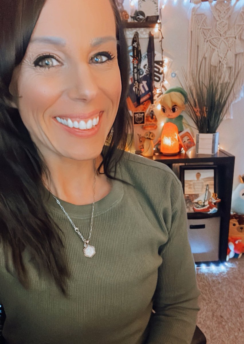 TeaKCrossing's tweet photo. Amazingly fun impromptu stream tonight! First ACNH stream of 2024 AND we hit our 1500 follower goal! ❤️ thank you to everyone who popped in tonight and hung out on this cold Saturday night. ILY all! https://t.co/NSMZimWQve