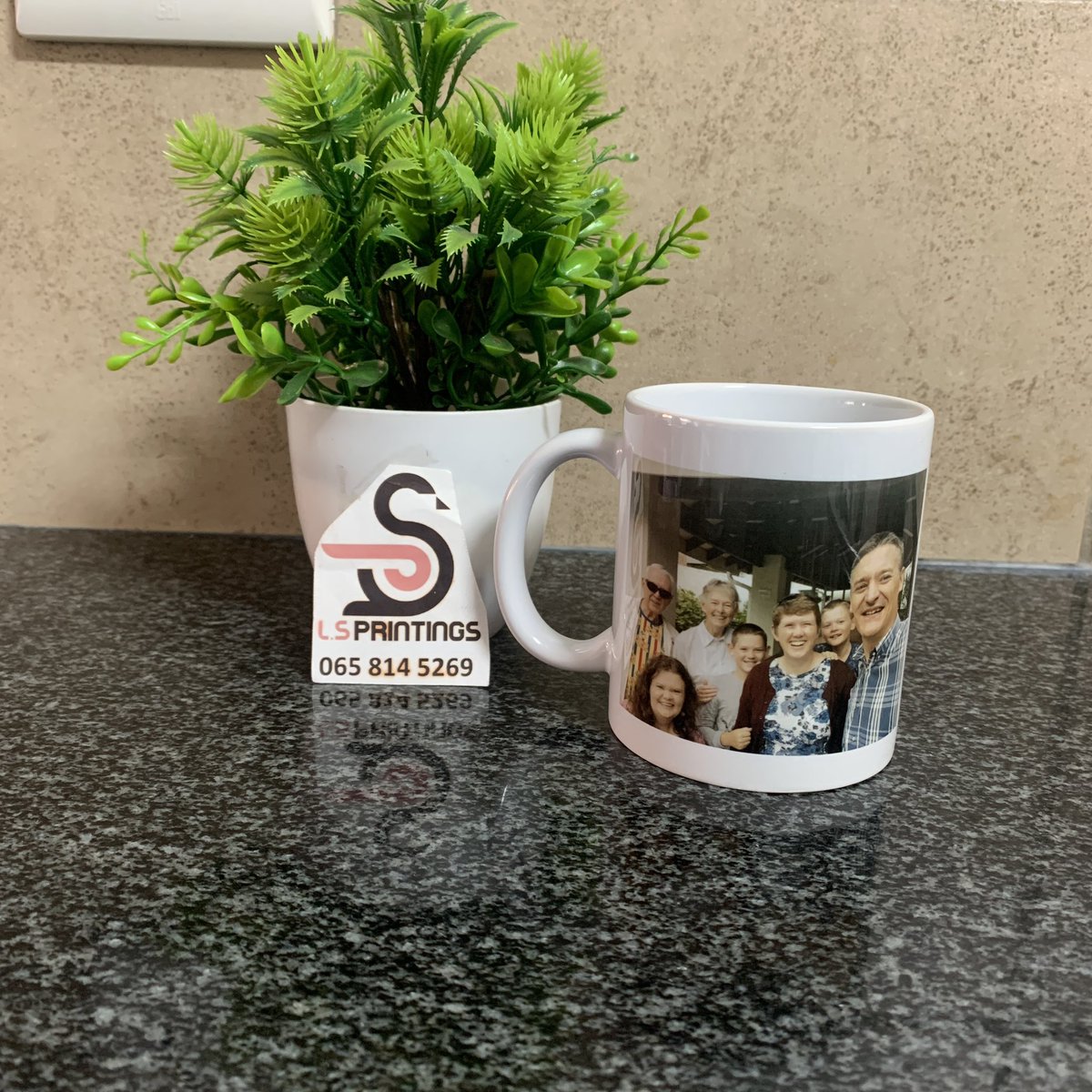 ls_printings's tweet photo. We specialize with printing T-shirt, hoodies, golf shirts, sweaters, sweat pants, Keyholders, mugs, ,stickers etc.

To order DM us or 
📱Whatsapp 065 814 5269 
📧 lsprintings1@gmail.com
📍 Midrand
We courier 🚚 nationwide 
#lsprintings #lsp #printing #2023 #tshirt #mug #keyring https://t.co/p59tWzEEla