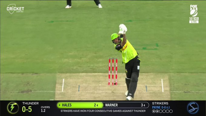How sweet did that sound off the bat! 😍 📹 Credits: Twitter/BBL