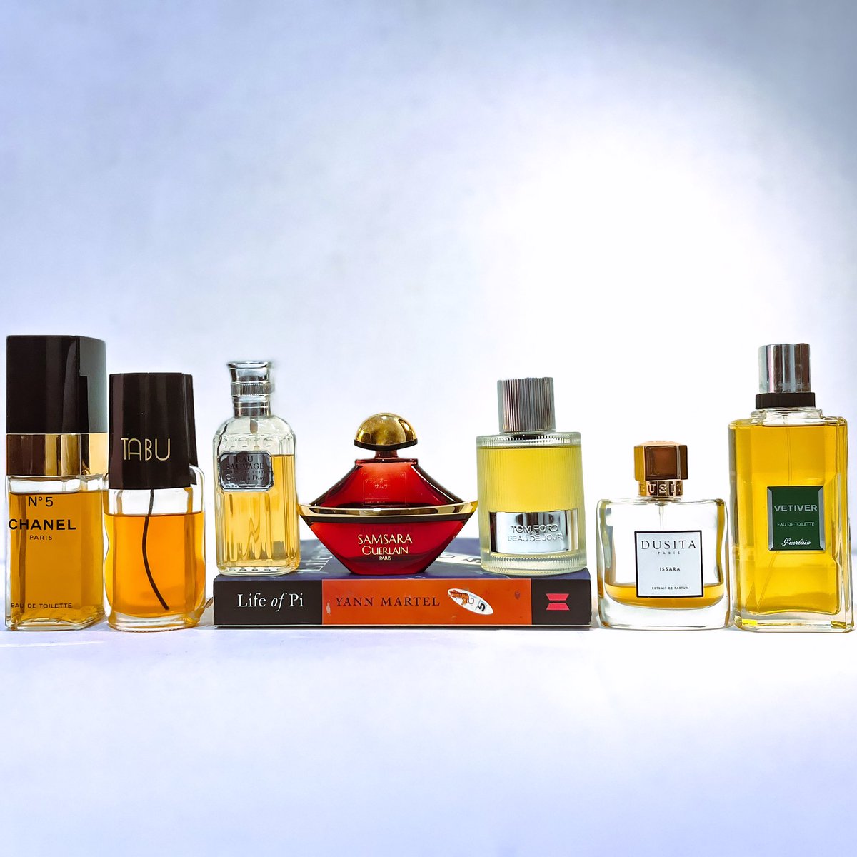 My fragrance week...

🍀 No 5 EdT ~ Ernest Beaux

🍀 Tabu EdC ~ Jean Carles

🍀 Eau Sauvage EdT ~ Edmond Roudnitska

🍀 Samsara EdT ~ Jean-Paul Guerlain, Gerard Anthony

🍀 Beau De Jour EdP ~ Antoine Maisondieu

🍀 Issara ~ Pissara Umavijani

🍀 Vetiver EdT ~ Jean-Paul Guerlain