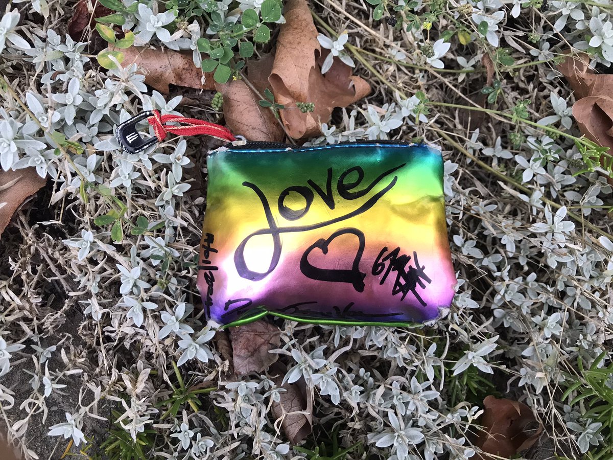 djv0073's tweet image. #djartsjournal
#love
#trashandtreasure
#finderskeepers
#hiddengem
#skywriter673