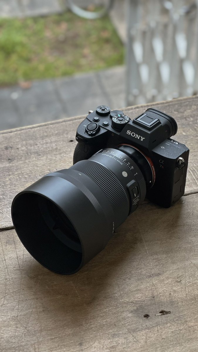 با يه خودكار بيك ، هدفام خورد آره تيك ..💪🏻
<a href="/Sony/">Sony</a>  #sony