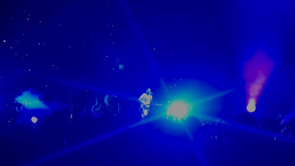 dharal_surelia's tweet photo. Can never get enough of the magic that this human creates 💫✨⭐️ https://t.co/anxK7BNY0v