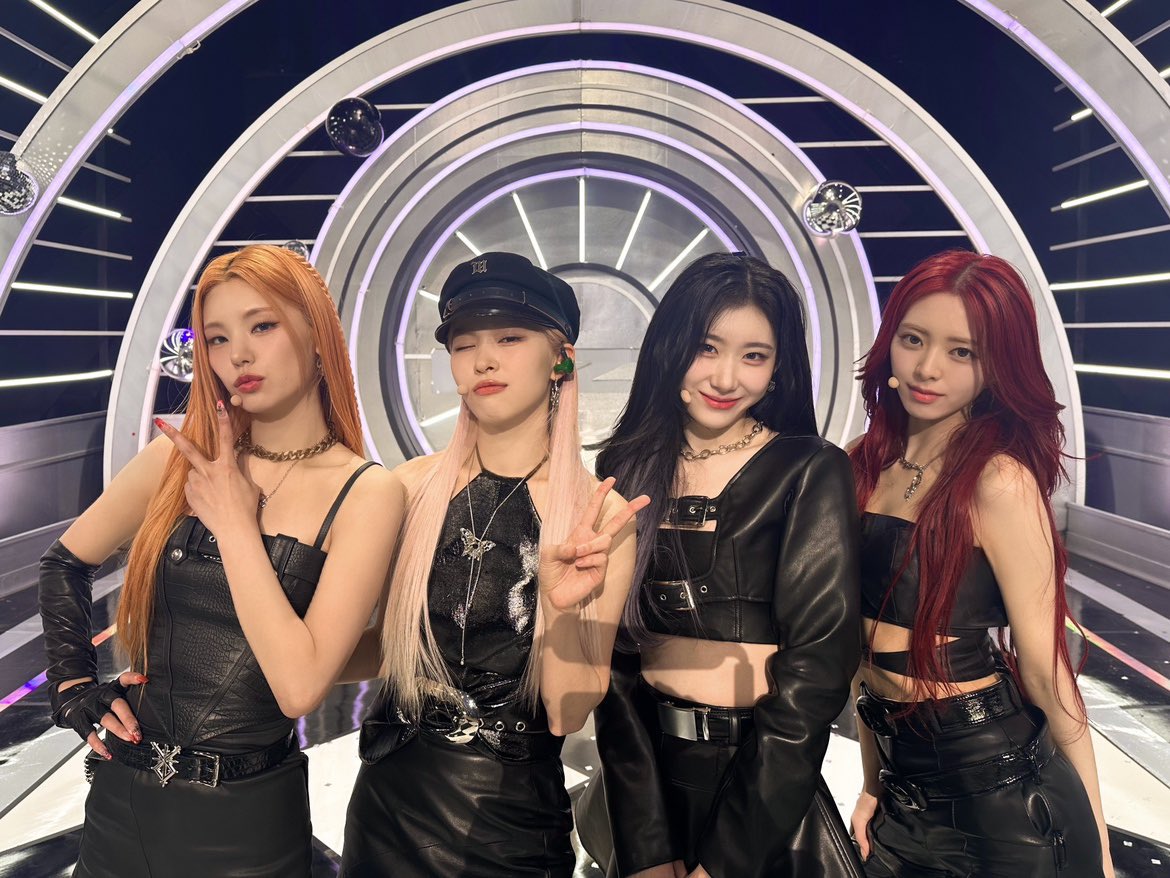 WTS OPSHAR ITZY BTB FANSIGN EVERLINE (VC)

💸FIX PRICE INA

bene only / with inclu

Yeji 125 / 160
Ryu 150/ 180
Chaer 80 / 120
Yuna 80 /120

*Ryeji pair Chae/Yuna*

OT4: 575K / 425k (DP 300k)

DP 100k (ryeji) / 50k (lichaeyu) / 150k (pair)

✅ GO LINE