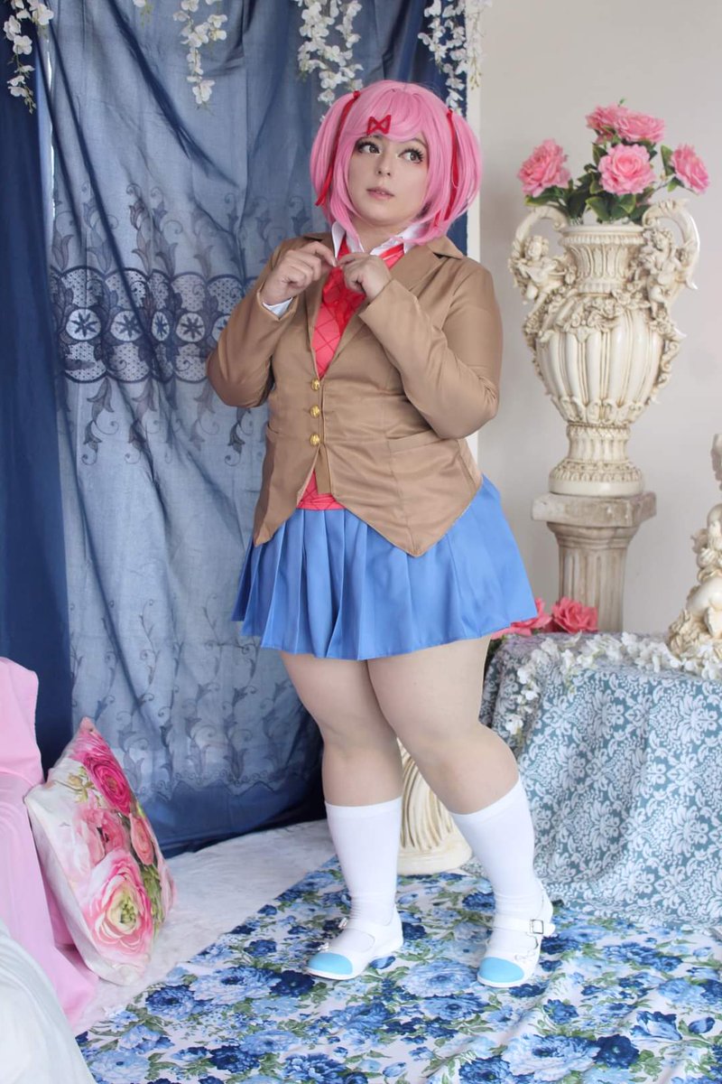 karo_chibi's tweet photo. Natsuki

#DokiDokiLiteratureClub #FelizSabado  #dokidoki #natsuki #gamergirl  #game #cosplay  #cosplayplus #thicc #pink https://t.co/DtJiSvBRQv