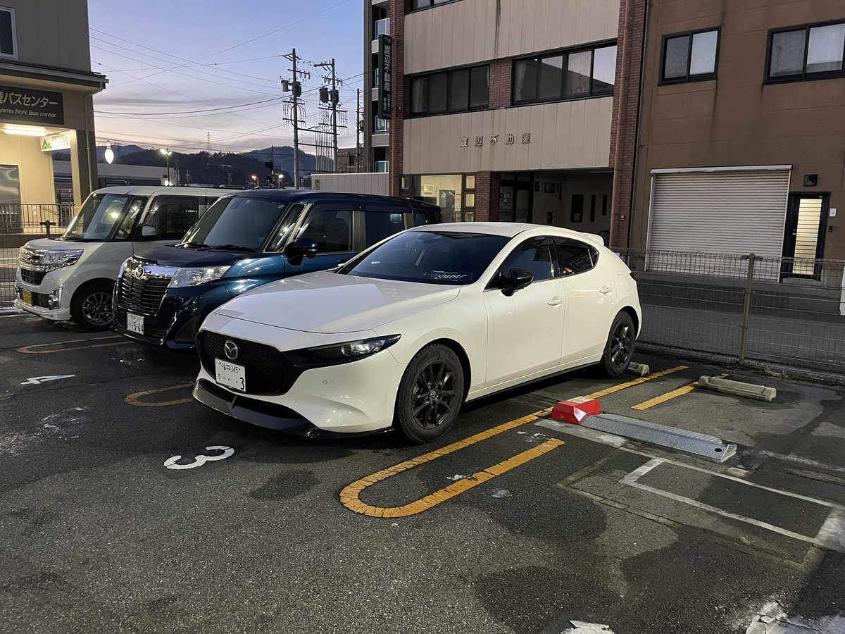 M3_fb2530's tweet photo. 今日は飛騨高山へドライブ
案の定塩だらけに… https://t.co/VY5k2XP2q4