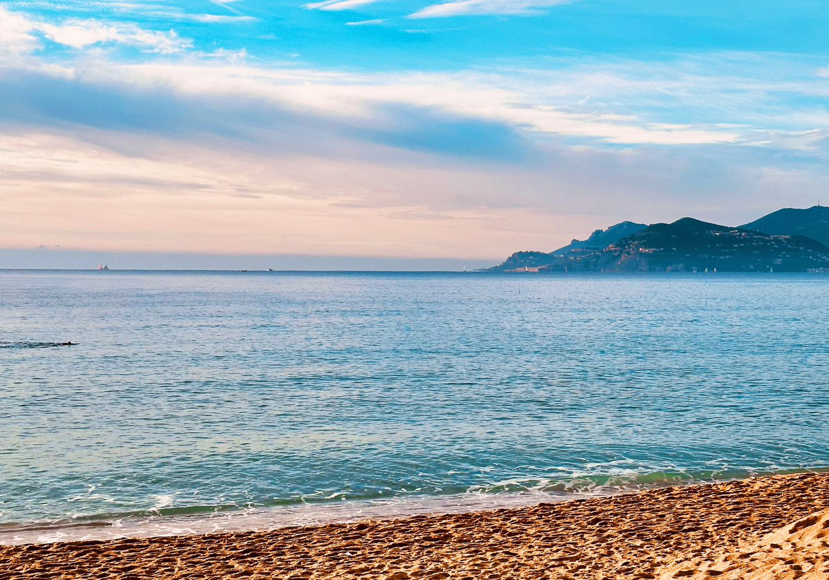 #Cannes #CotedAzurFrance maintenant, #BoccaCabana paysage de #footing