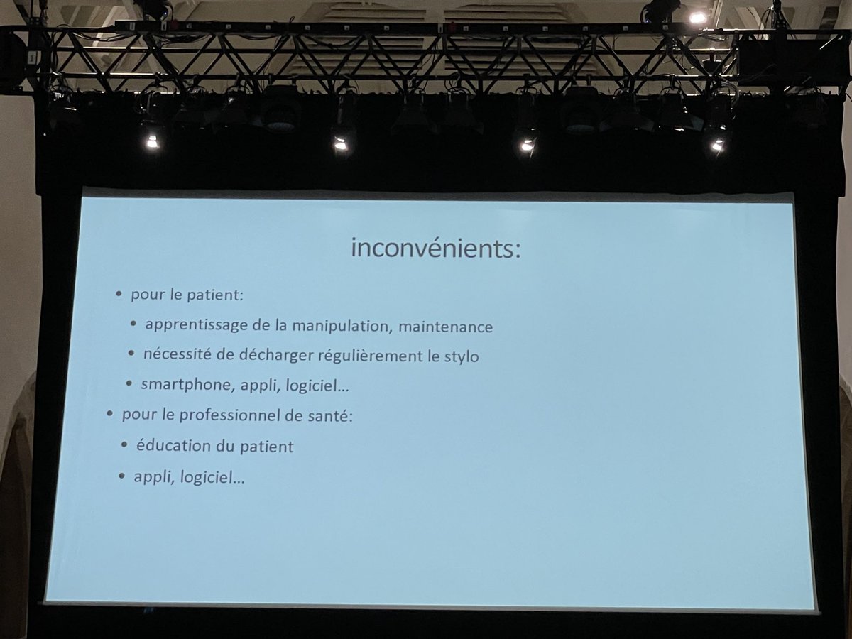 #FENAREDIAM2024 Emmanuel Sonnet fait un très beau panorama des outils de santé connectée (et en particulier des stylos connectés) pour les personnes vivant avec un #diabete
