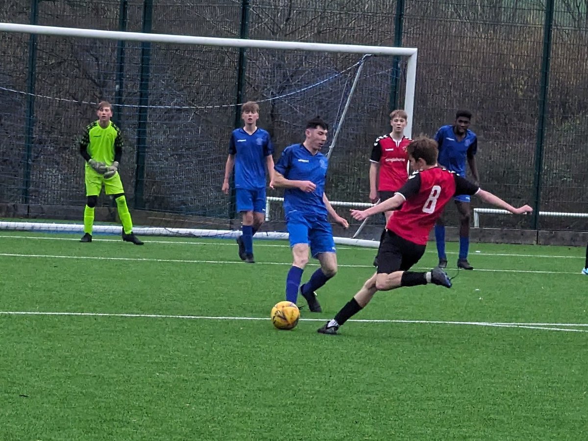 town_jpl's tweet image. Some action photos from our game yesterday against @ChipTownAcademy 

Thanks to Matt and his lads for staying on after and supporting the club - much appreciated 👍