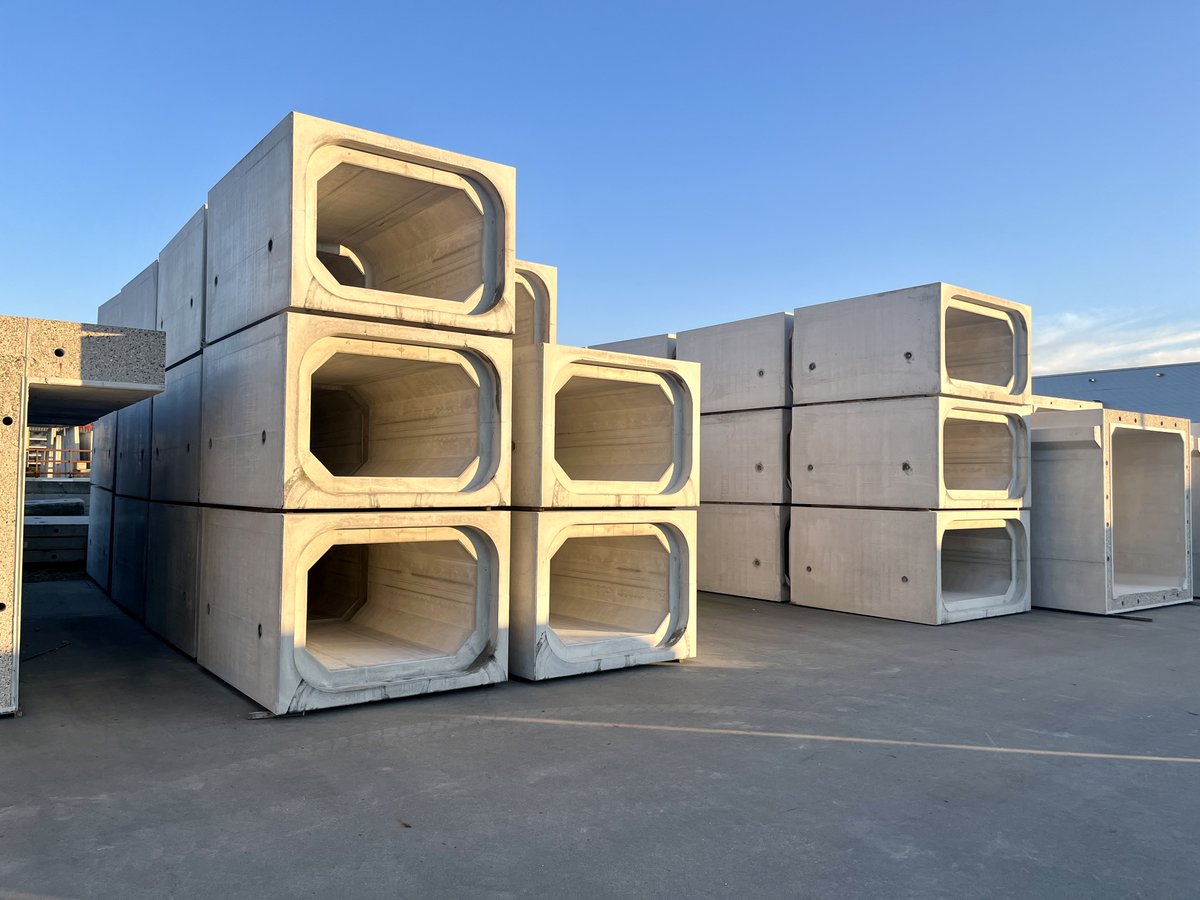 Onze standaard Romein duiker is weer op voorraad! 

breedte x hoogte maten SRD
1,50 m x 1,00 m
2,00 m x 1,00 m
2,00 m x 1,50 m

meer informatie is te vinden op onze website: 
hubs.la/Q02g6-pJ0

 #Duurzaamheid #WaterBeheer #BetonnenDuikers #Duiker #BTE