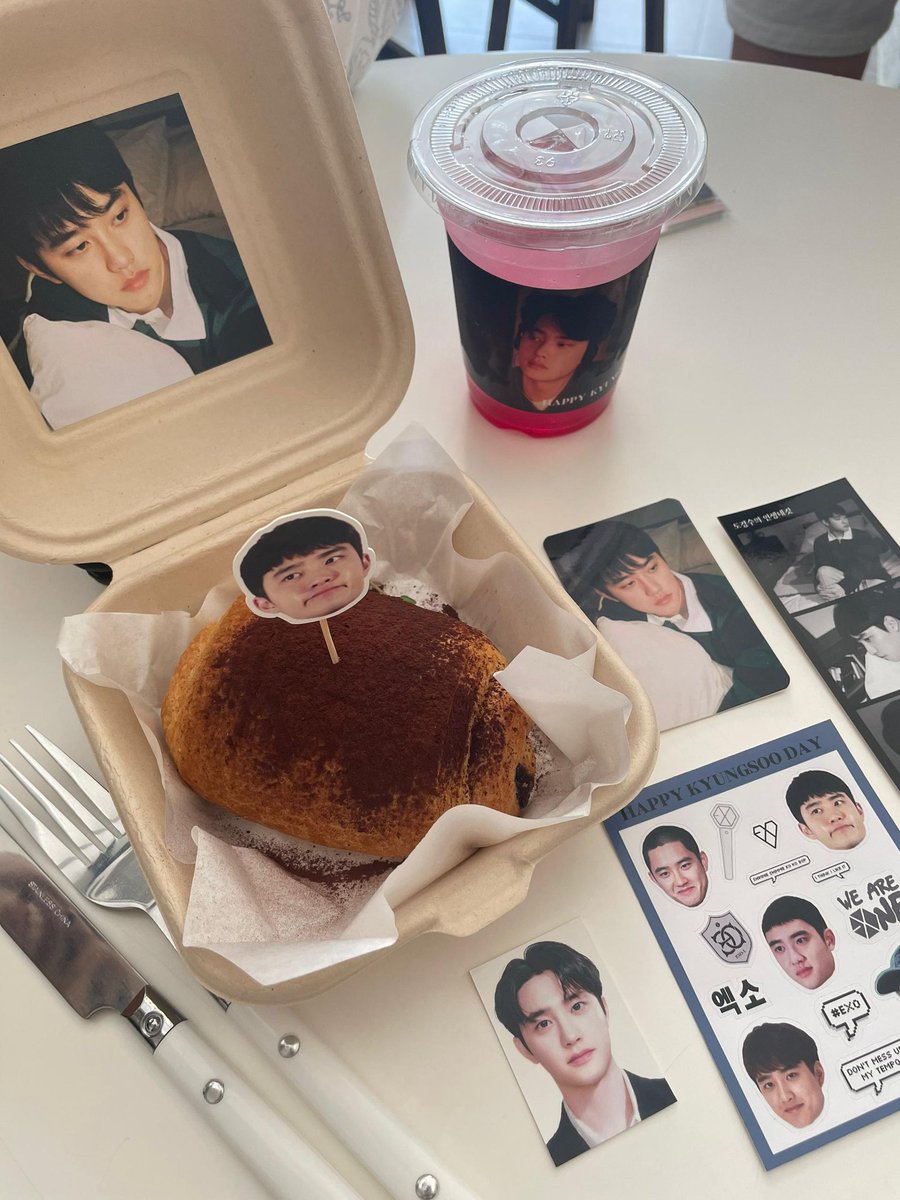 mtwddh's tweet photo. went to d.o's cupsleeve event today with @Aerie_Ness and @linnnnnsss 💗💗
#I_Do_With_DO https://t.co/fYnlNDCNFJ