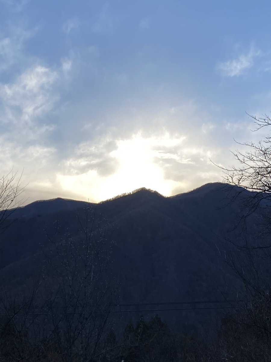 peekook7's tweet photo. ★2023年できたこと★
 ①新卒で10年勤めた会社から転職
 ②HP開設とGoogle Adsenseスタート
 ③日本個別株投資を再スタート
 ④3年ぶりのマラソン大会参加
　　ハーフ 1:28
 ⑤ITパスポート受験&amp;合格

転職は2023の大きなイベントでした⭐️
人生挑戦を続けます。

#株　#資産運用　#転職　#Run https://t.co/BjTe01d9II