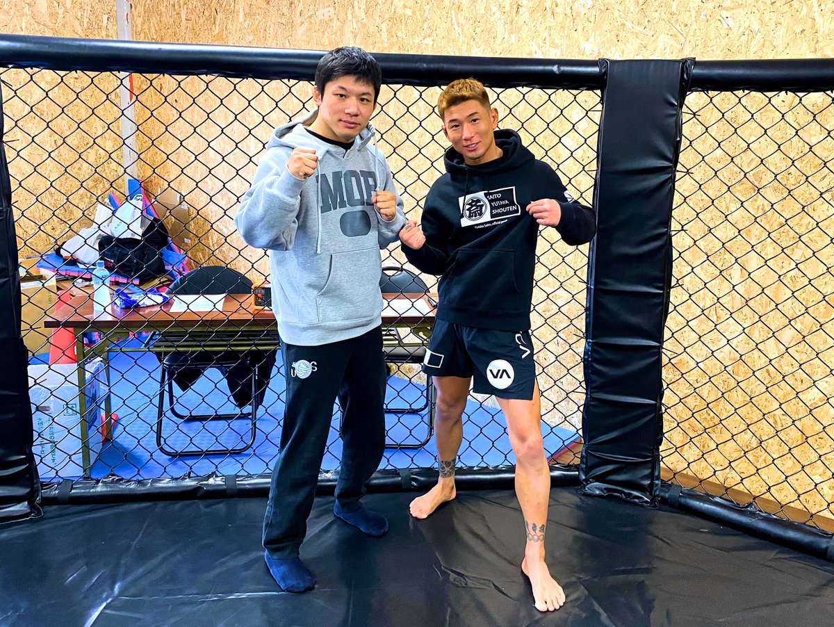 HAN_3327's tweet photo. 本日は斎藤裕選手がジャッジのグラップリングマッチ!
対戦相手の國分選手、佐藤代表有難う御座いました!
エイジさんからは食べたかった『いちご煮とサバ缶アヒージョ』のお土産をいただきました🍽️
有難う御座います🥋
#福島県
#郡山市
#グラップリング https://t.co/QGRu5HriwW