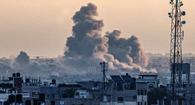 channelstv's tweet photo. ‘No One Will Stop Us,’ Netanyahu Vows As Israel-Hamas War Enters 100th Day
https://t.co/dmXhD3Q6yC https://t.co/Y8UwTNnKEf