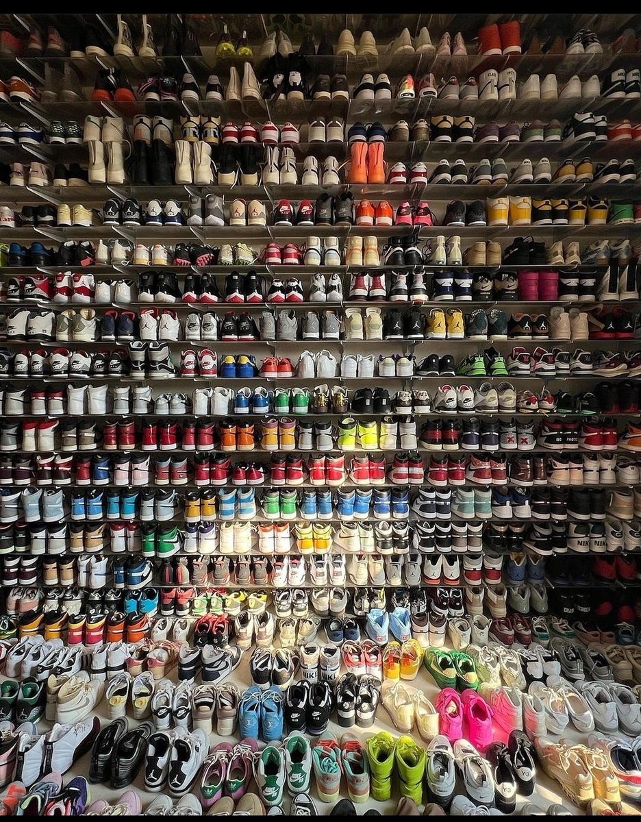 GedBrian's tweet image. Akili ya the Kikuyus, lifestyle ni ya Mjaka na pesa ni ya Mkale. Periodt !