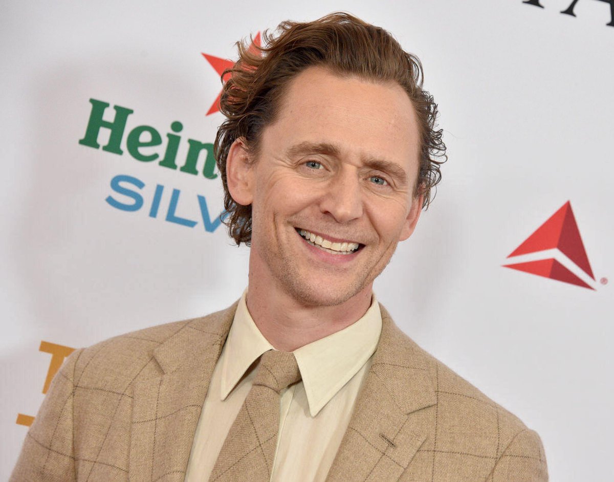 kdlavs's tweet photo. This Man ❤️‍🔥💥

Tom Hiddleston at the #baftatea party at The Maybourne Beverly Hills ✨ https://t.co/L8muAHSIfJ