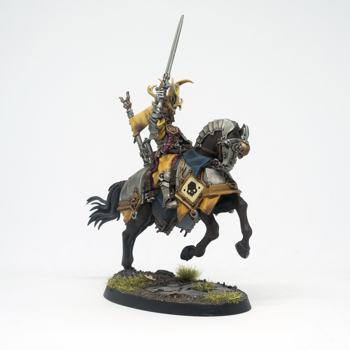 SuperCocojango's tweet photo. Freeguild Cavalier 

#ageofsigmar #aos #citiesofsigmar #cos #warhammer #paintingwarhammer #warhammercommunity #wargaming https://t.co/rYufWp804k
