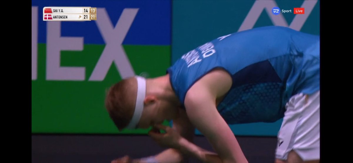 JanniMT's tweet photo. Sådan AA! 👑🏸🏆
#Super1000 #baddk https://t.co/RMRyo7Km6c