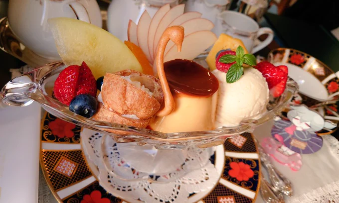 というわけで今日は山の上ホテルパーラーチャレンジ〜結局ケーキも追加した〜大成功でした!夢のように美味しかったのでほんと無くなっちゃうのが惜しすぎる復活待ってます…