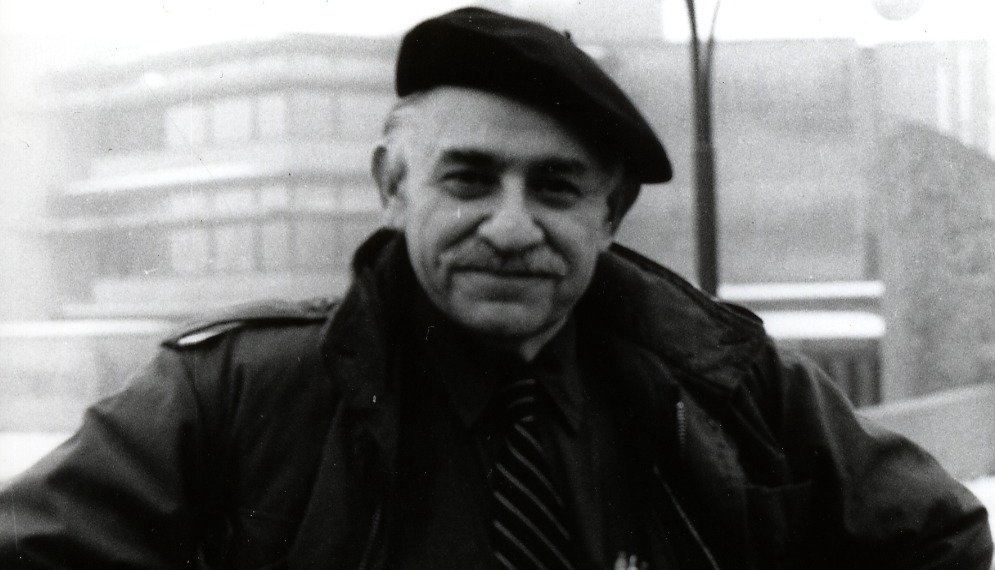 #OtD 14 Jan 1921 Murray Bookchin, theoretician of social ecology and libertarian municipalism, was born. His ideas have come to prominence more recently as they have been embraced by Kurdish communities in Rojava, Syria. Learn about his life and ideas: libcom.org/library/murray…