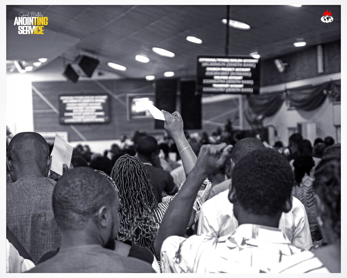 byazhinlfc's tweet photo. Pictorial Highlights from Our Special Monthly Anointing Service.
.
. 
•Your hands will hold blessings this year 
•This year you won't struggle 
•O, ye hands hold blessings this year!!!!!

#Aniontingservice
#fortune2024
#redeemedtoflourishinhardtimes https://t.co/3Lpw6uISN8