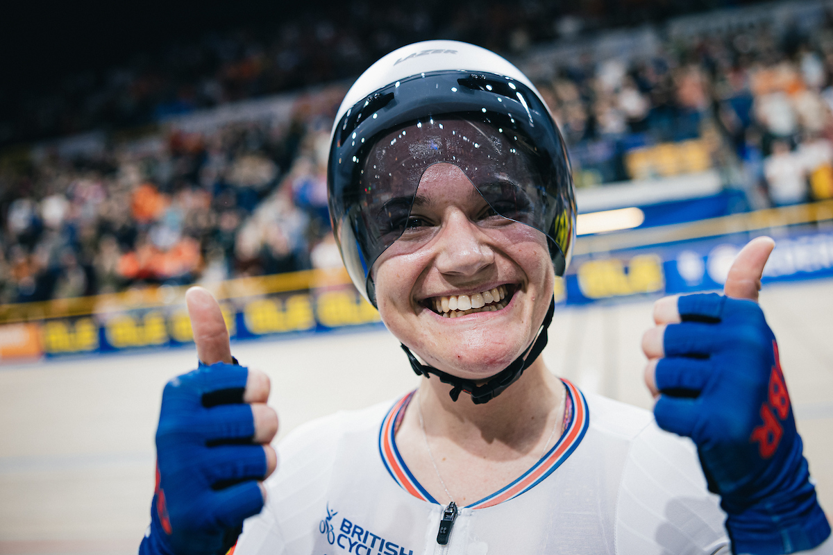 It was all smiles for @JessRoberts_99 as she won a bronze medal in the women's elimination race 🙌 Day 4️⃣ report from the European Track Championships 👇 welshcycling.co.uk/news/european-…