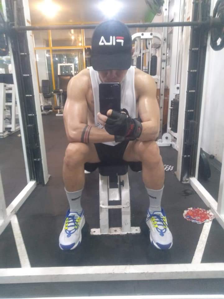 DaksShereep's tweet photo. Aanhin mo pa Ang maamo mong Mukha kung may Chinupa ka namang Hindi mo Jowa. 🤣😝🏋️💪 https://t.co/GiTz9XjKdP