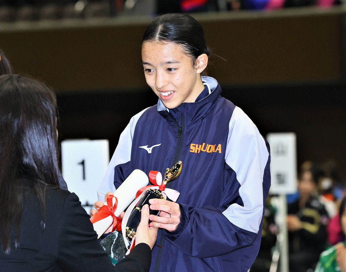 NikkanRikujo's tweet photo. 【全国都道府県女子駅伝】

#五島莉乃（石川）
#田中希実（兵庫）
#遠藤蒼依（静岡） https://t.co/nJUIy3Gxjm