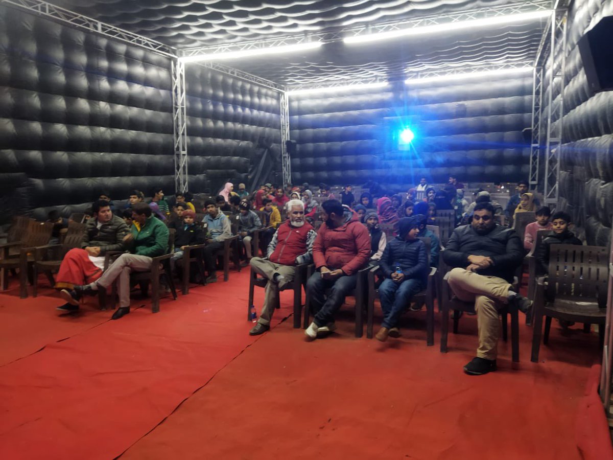 Devansh_IAS's tweet image. Today - movie screening for kids at Kiru area of Kishtwar…

Happy faces 😃

‘Bicycle days’ screened today through Kishtwar Infotainment center!!