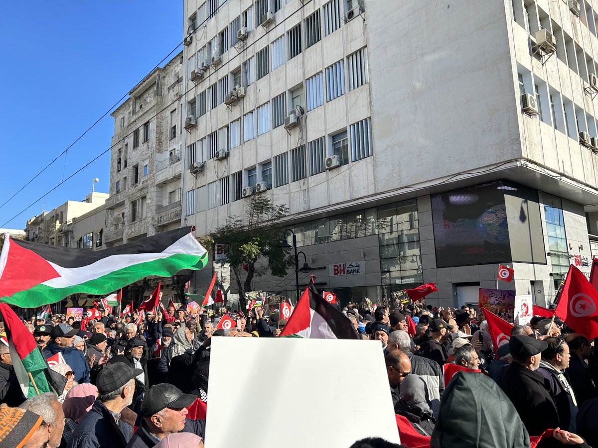 juvess's tweet photo. #Palestine et #Tunisie: meme combat pour les libertés
#FreePalestine #FreeTunisia https://t.co/nuDfQPeX2J