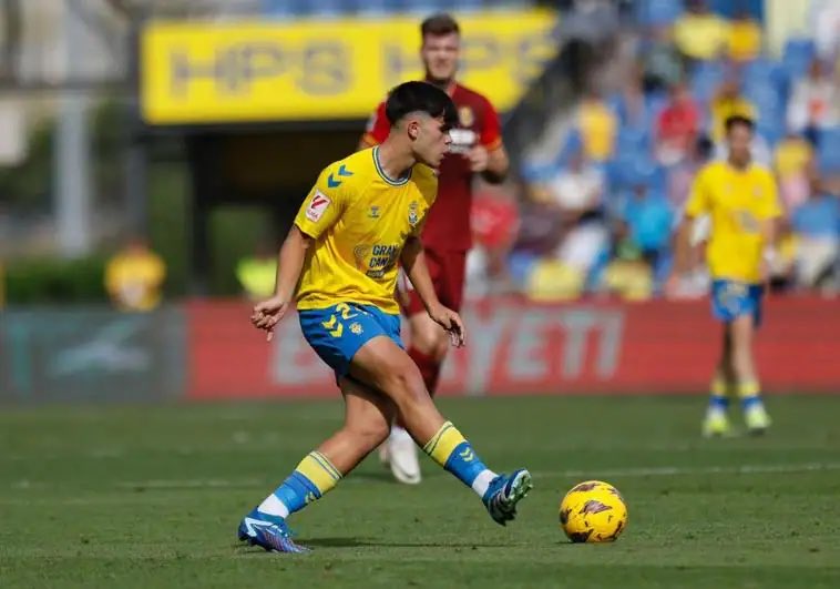 El fontanés Iñaki González <a href="/igonzalezz14/">Iñakigonzalez14</a> debuta con tan solo 19 años en #PrimeraDivisión con <a href="/UDLP_Oficial/">UD Las Palmas</a>.

👏👏👏¡Enhorabuena!

#Extremadura💚🤍🖤